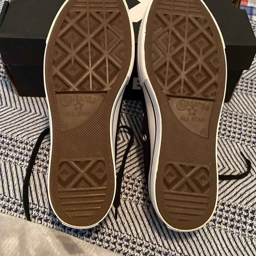 Ladies CONVERSE Platforms NWB size 8.5 - Picture 7 of 7